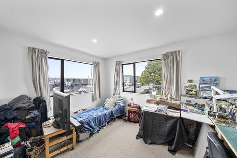 Photo of property in 4/75 Thackeray Place, Waltham, Christchurch, 8023