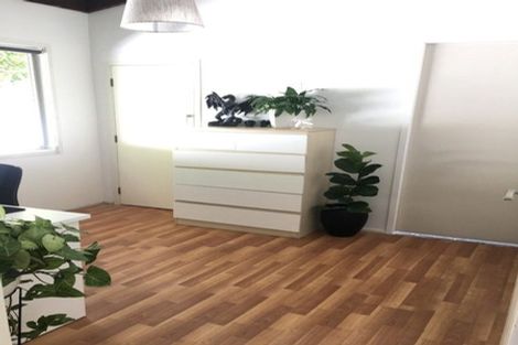 Photo of property in 1/61 Glamorgan Drive, Torbay, Auckland, 0630