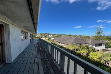 Photo of property in 2/46 Lyons Avenue, Murrays Bay, Auckland, 0630