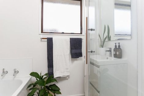 Photo of property in 1/63a Mcintyre Road, Mangere Bridge, Auckland, 2022