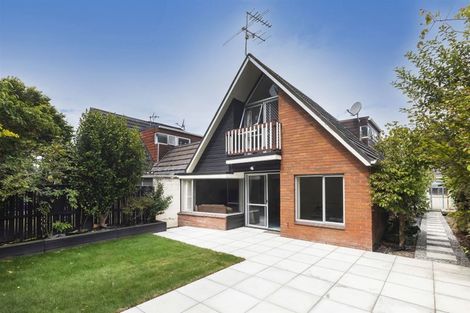 Photo of property in 443 Avonhead Road, Avonhead, Christchurch, 8042