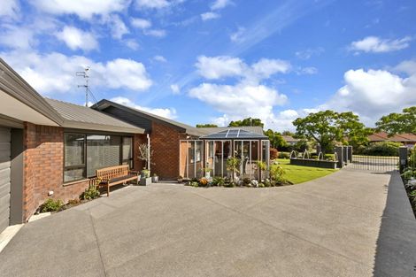 Photo of property in 14 Creese Place, Redwood, Christchurch, 8051