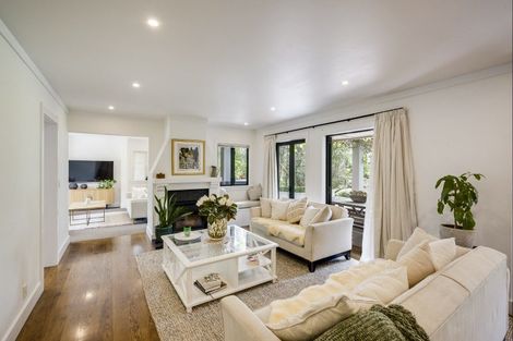 Photo of property in 43 Greenwood Road, Havelock North, 4130