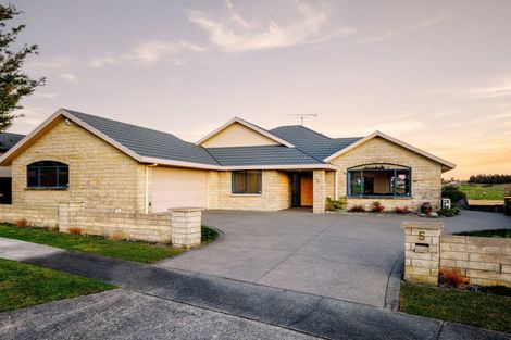 Photo of property in 5 Friesian Place, Grandview Heights, Hamilton, 3200