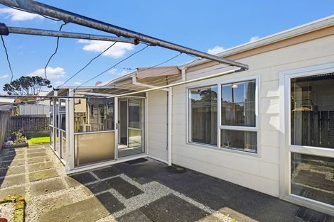 Photo of property in 6b Nikau Street, Tawhero, Whanganui, 4501