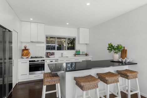Photo of property in 14 Whitfield Street, Sumner, Christchurch, 8081