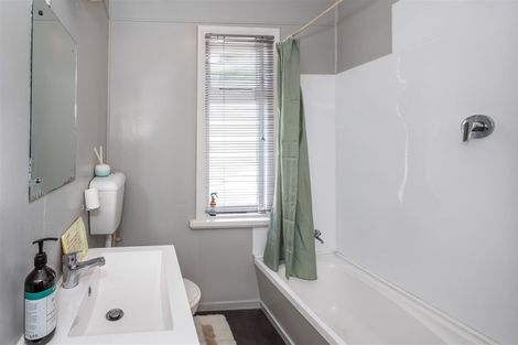 Photo of property in 44 Hills Road, Edgeware, Christchurch, 8013