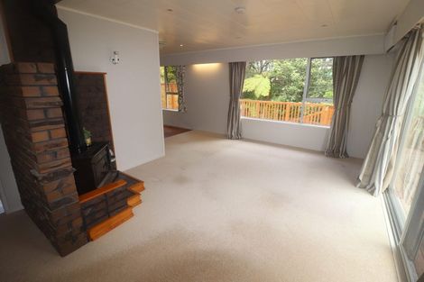 Photo of property in 10 Celeste Place, Totara Vale, Auckland, 0627