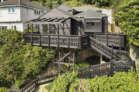 Photo of property in 113 Houghton Bay Road, Houghton Bay, Wellington, 6023