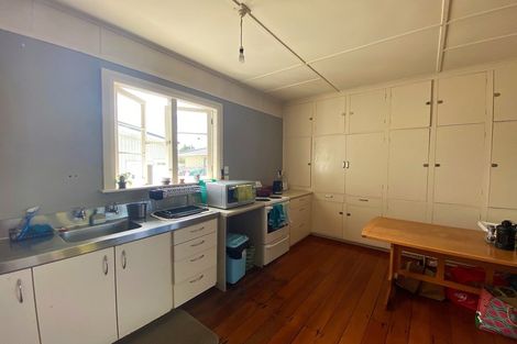 Photo of property in 1 Henderson Street, Dannevirke, 4930