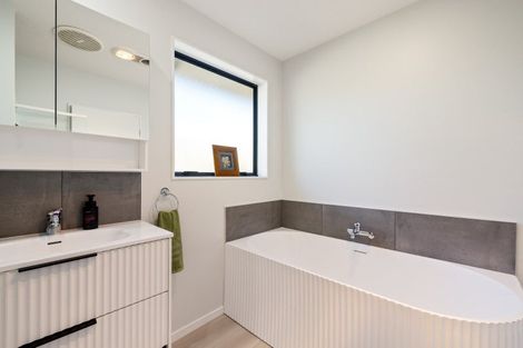 Photo of property in 2a Bank Street, Amberley, 7410