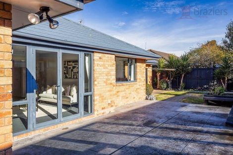 Photo of property in 2 Kirsten Place, Parklands, Christchurch, 8083