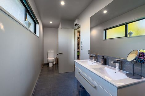 Photo of property in 4 Jacqueline Drive, West Melton, 7618