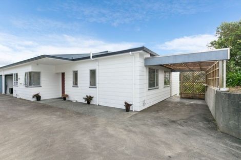 Photo of property in 4 Ronald Woolf Place, Churton Park, Wellington, 6037