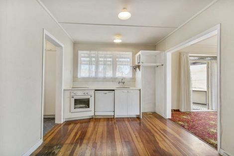 Photo of property in 35 Hewer Crescent, Naenae, Lower Hutt, 5011