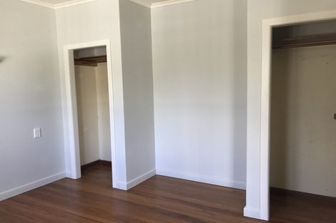 Photo of property in 48 Savoy Road, Glen Eden, Auckland, 0602