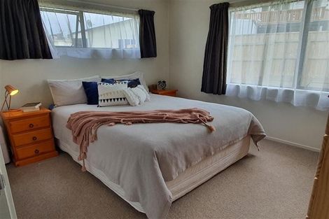 Photo of property in 39 Jaemont Avenue, Te Atatu South, Auckland, 0610