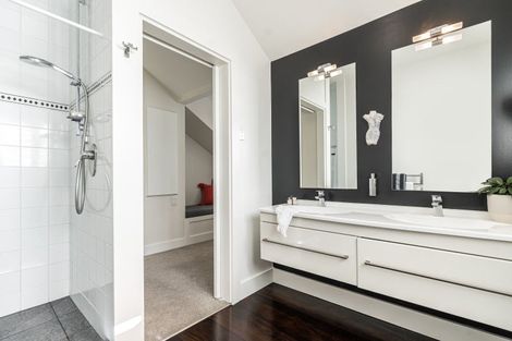 Photo of property in 1a Glen Road, Stanley Point, Auckland, 0624