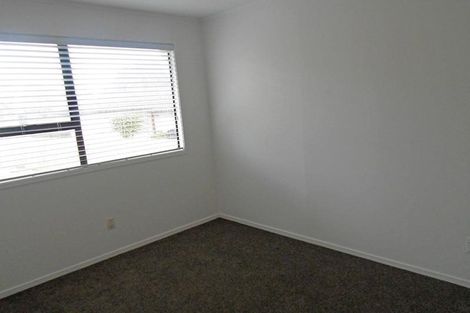 Photo of property in 14 Crosby Road, West Harbour, Auckland, 0618