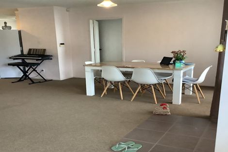 Photo of property in 1/8 Pupuke Road, Hillcrest, Auckland, 0627