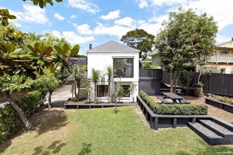 Photo of property in 47 Sheridan Drive, New Lynn, Auckland, 0600
