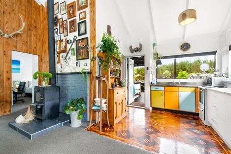 Photo of property in 265 Motutara Road, Muriwai, Waimauku, 0881