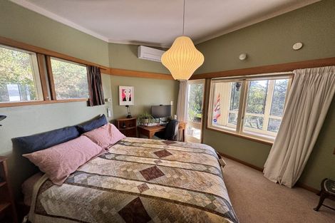 Photo of property in 7 Huia Road, Days Bay, Lower Hutt, 5013