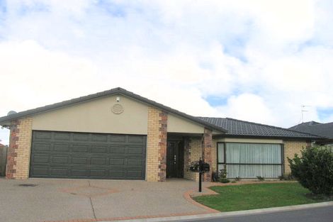 Photo of property in 4 Kalmore Place, Flat Bush, Auckland, 2016