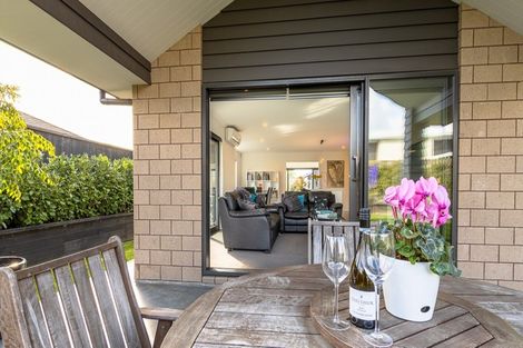 Photo of property in 31 Lilac Close, Cambridge, 3434