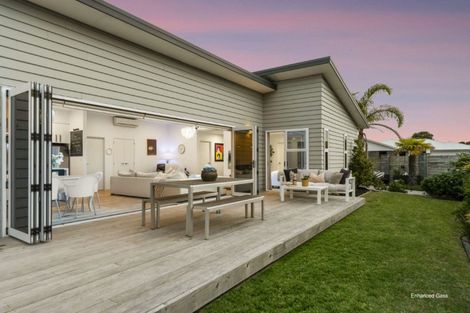 Photo of property in 25 Coutts Street, Papamoa Beach, Papamoa, 3118