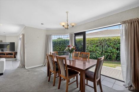 Photo of property in 4 Halesia Place, Mount Maunganui, 3116