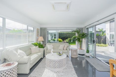 Photo of property in 10 Waitotara Way, Whitianga, 3510