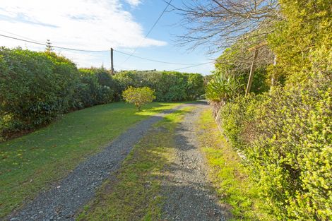 Photo of property in 7 Holiday Road, Stanmore Bay, Whangaparaoa, 0932