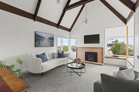 Photo of property in 20 Shakespeare Road, Bastia Hill, Whanganui, 4500