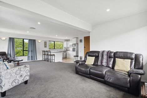 Photo of property in 25 Ngatitoa Street, Tawa, Wellington, 5028