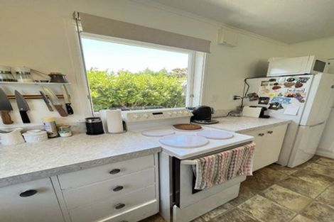 Photo of property in 2 Taupo Crescent, Plimmerton, Porirua, 5026