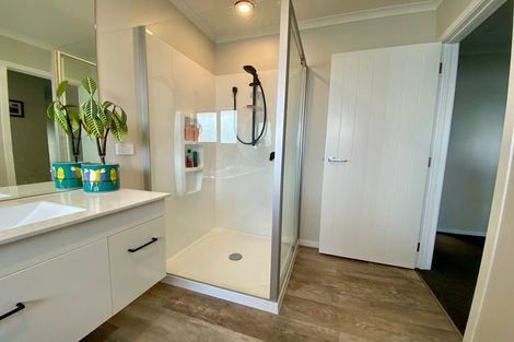 Photo of property in 30 George Street, Bulls, 4818