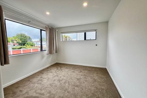 Photo of property in 56 Casuarina Road, Half Moon Bay, Auckland, 2012