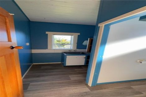 Photo of property in 5 Maratahu Street, Westown, New Plymouth, 4310