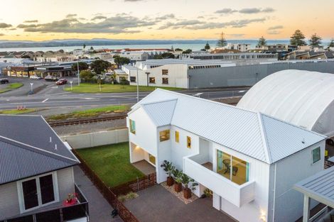 Photo of property in 33 Coronation Street, Ahuriri, Napier, 4110