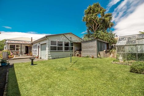 Photo of property in 126 Queen Street, Westport, 7825