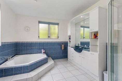 Photo of property in 13 Woodside Common, Westmorland, Christchurch, 8025