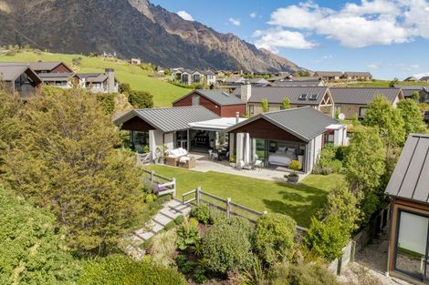 Photo of property in 2 Aberdare Court, Jacks Point, Queenstown, 9371