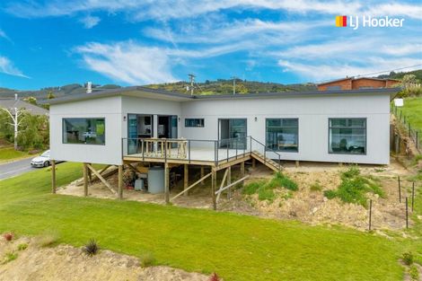 Photo of property in 38 Nore Street, Waihola, Milton, 9073