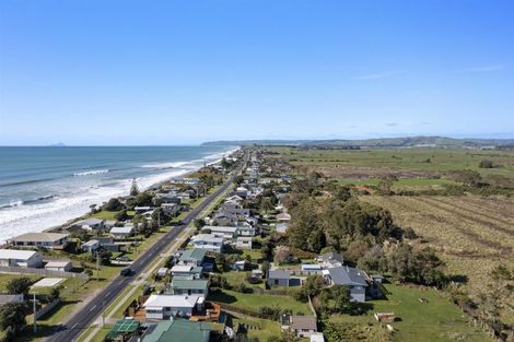 Photo of property in 343 Pukehina Parade, Pukehina, Te Puke, 3189