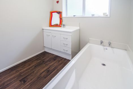 Photo of property in 476 High Street South, Carterton, 5713