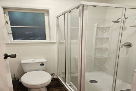 Photo of property in 51 Albemarle Road, Northland, Wellington, 6012