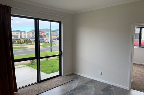Photo of property in 11 Hinoki Way, Flat Bush, Auckland, 2019
