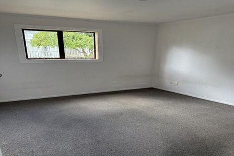 Photo of property in 3 Titoki Street, Te Atatu Peninsula, Auckland, 0610