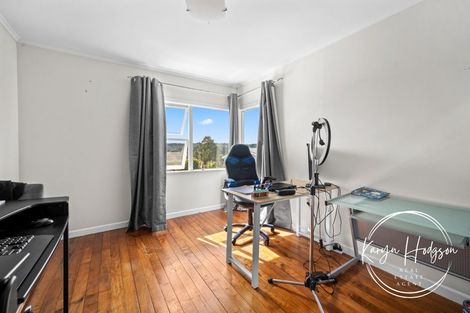Photo of property in 103 Hurndall Street East, Maungaturoto, 0520